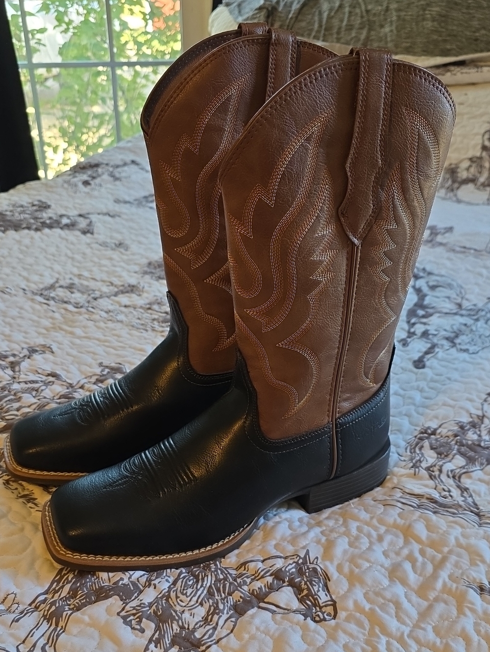 Men's Brown & Black Western Cowboy Boots